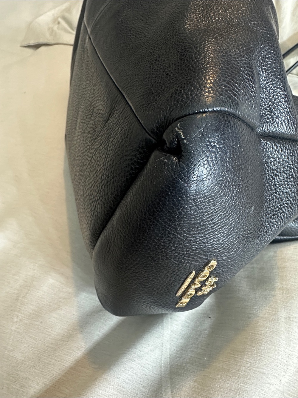 Classic Black Leather Shoulder Bag - Picture 6 of 7